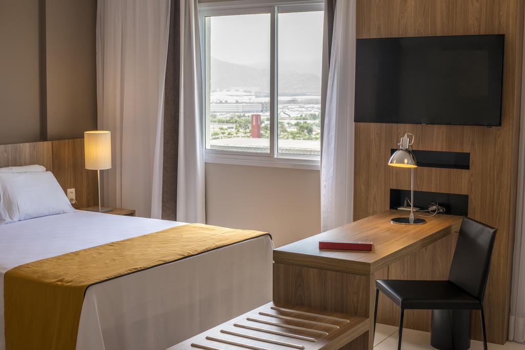 Rio Rio Centro Apartahotel
